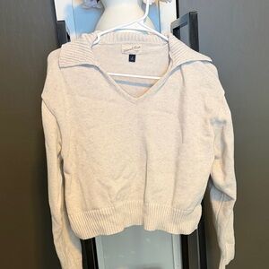 Universal Thread Light Beige V-Neck Sweater
